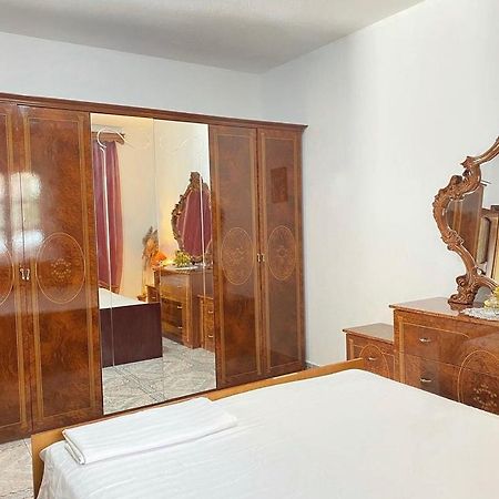 Roeli'S Guest House Pogradec Exterior foto